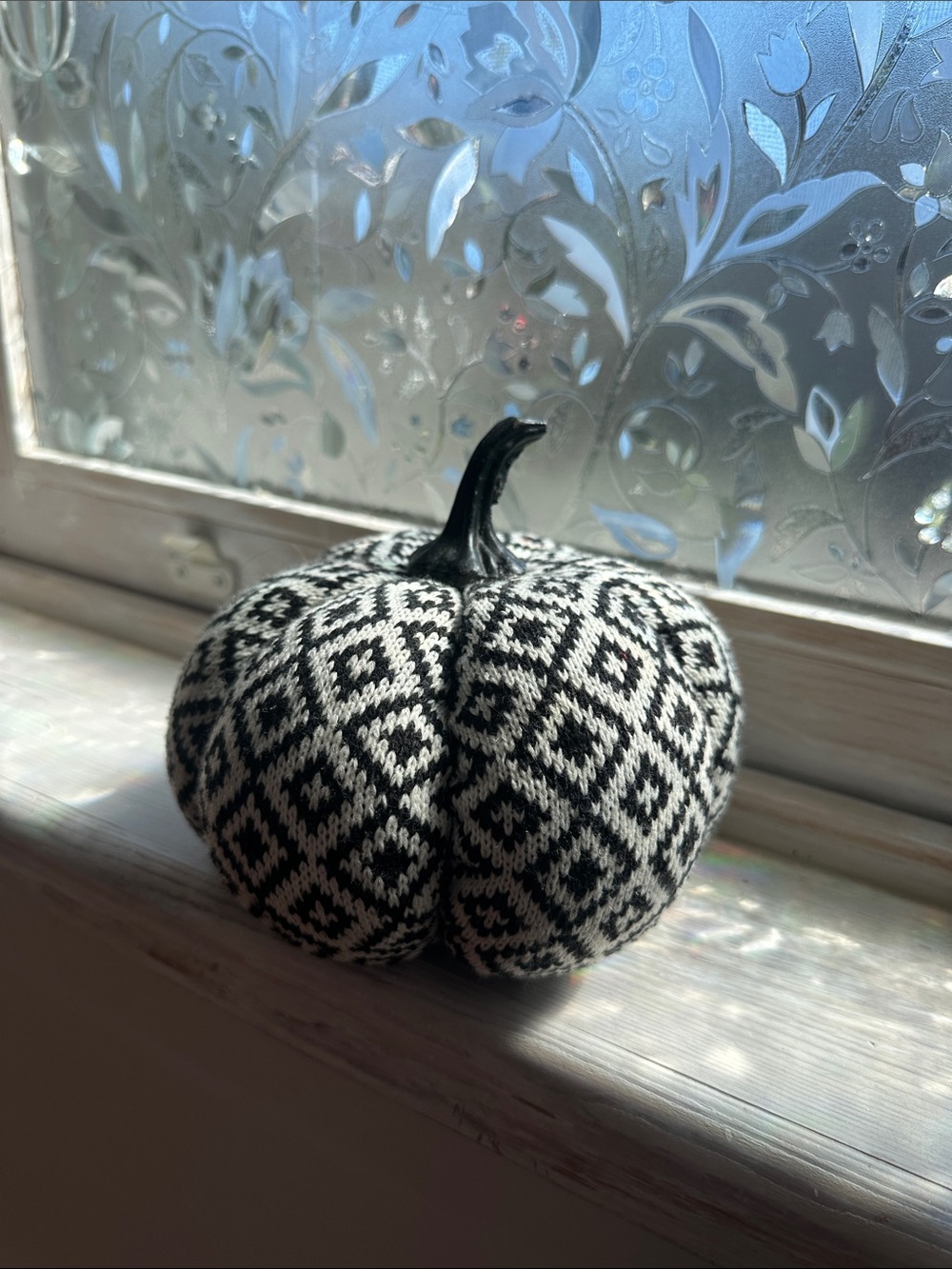 Patterned Pumpkin - Picture 2 of 4